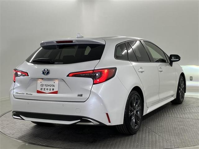 カローラツーリング ハイブリッド　ダブルバイビー　メディアプレイヤー接続　バックモニター　フルセグＴＶ　ＬＥＤライト　クルコン　横滑り防止　盗難防止装置　ナビ・ＴＶ　ドライブレコーダー　エアバッグ　ＥＴＣ　ＡＢＳ　助手席エアバッグ　キーレス（8枚目）