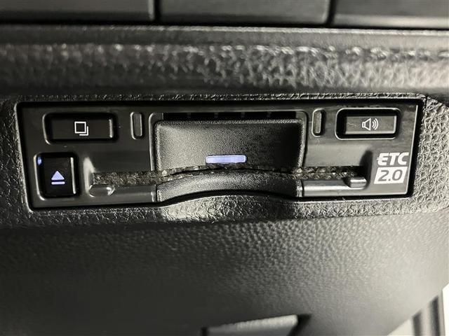 カローラツーリング ハイブリッド　ダブルバイビー　メディアプレイヤー接続　バックモニター　フルセグＴＶ　ＬＥＤライト　クルコン　横滑り防止　盗難防止装置　ナビ・ＴＶ　ドライブレコーダー　エアバッグ　ＥＴＣ　ＡＢＳ　助手席エアバッグ　キーレス（23枚目）