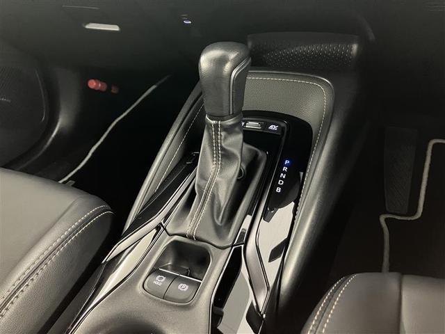 カローラツーリング ハイブリッド　ダブルバイビー　メディアプレイヤー接続　バックモニター　フルセグＴＶ　ＬＥＤライト　クルコン　横滑り防止　盗難防止装置　ナビ・ＴＶ　ドライブレコーダー　エアバッグ　ＥＴＣ　ＡＢＳ　助手席エアバッグ　キーレス（27枚目）