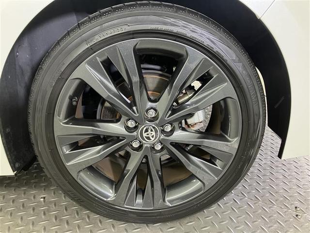 カローラツーリング ハイブリッド　ダブルバイビー　メディアプレイヤー接続　バックモニター　フルセグＴＶ　ＬＥＤライト　クルコン　横滑り防止　盗難防止装置　ナビ・ＴＶ　ドライブレコーダー　エアバッグ　ＥＴＣ　ＡＢＳ　助手席エアバッグ　キーレス（29枚目）