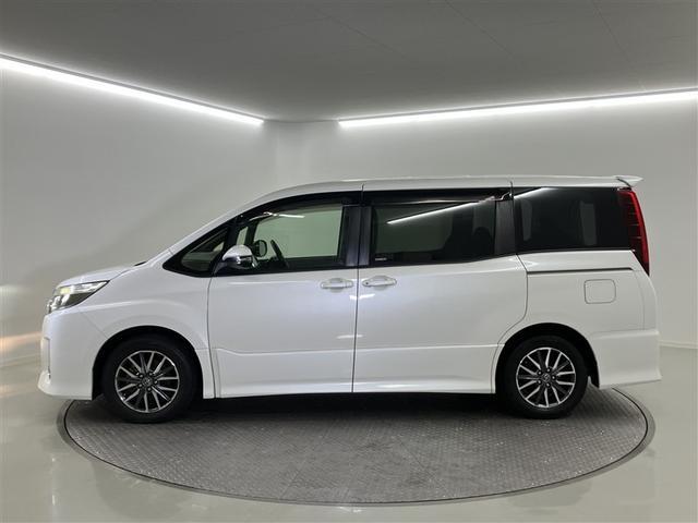 �X�^�C���b�V���ȃf�U�C���̃C���p�l�B�e����X�C�b�`�͎g���₷���ʒu�ɔz�u����Ă܂��B