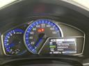 とっても見やすいメーターです。夜間時はラグジュアリーな気分にさせてくれる照明が魅力ですので、夜のドライブも楽しみになりますよ♪