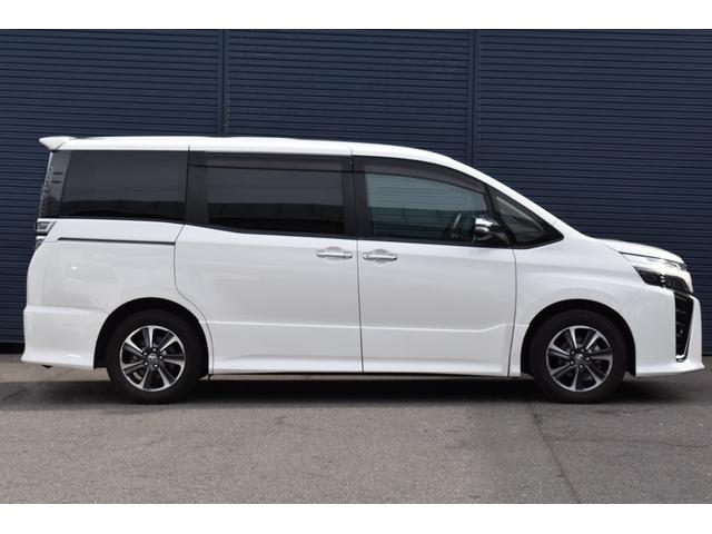 ヴォクシー ＺＳ　煌ＩＩ（7枚目）