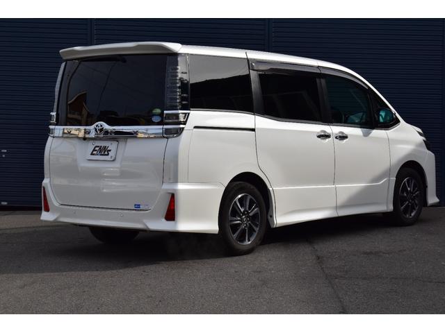 ヴォクシー ＺＳ　煌ＩＩ（8枚目）