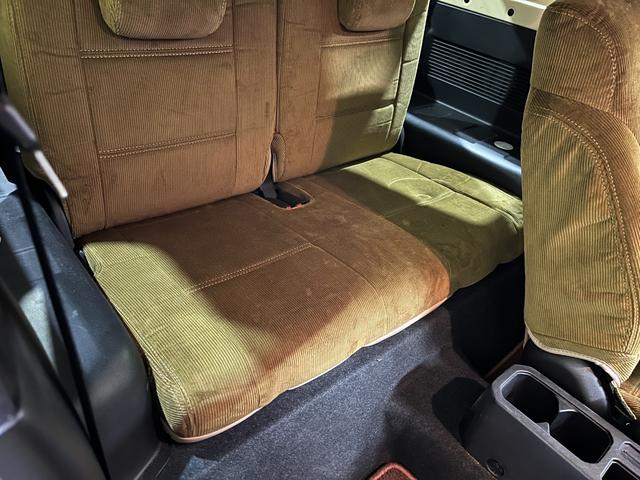 ジムニー XL THEROOTS ザルーツ 名栗加工ステアリング 名栗加工シフトノブ コーデュロイ生地シートカバー レトロホイール ナビゲーション フルセグTV フロントシートヒーター(19枚目)