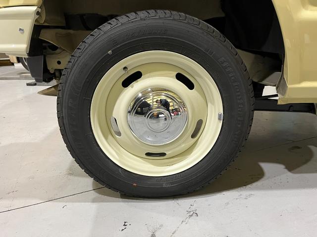 ジムニー XL THEROOTS ザルーツ 名栗加工ステアリング 名栗加工シフトノブ コーデュロイ生地シートカバー レトロホイール ナビゲーション フルセグTV フロントシートヒーター(25枚目)