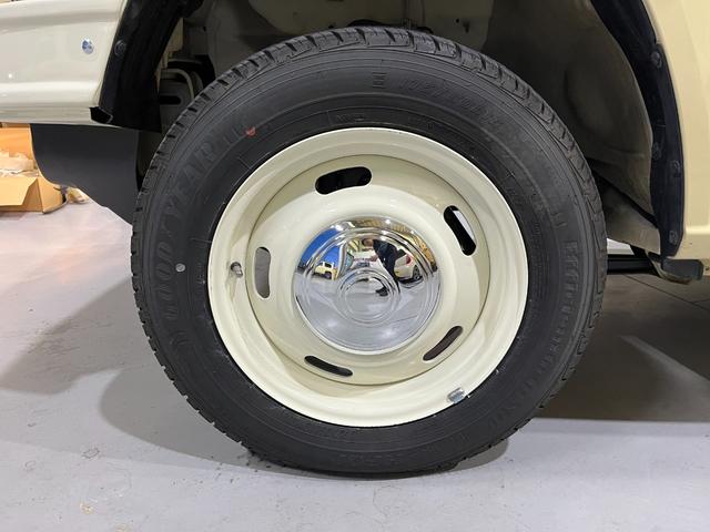 ジムニー XL THEROOTS ザルーツ 名栗加工ステアリング 名栗加工シフトノブ コーデュロイ生地シートカバー レトロホイール ナビゲーション フルセグTV フロントシートヒーター(27枚目)