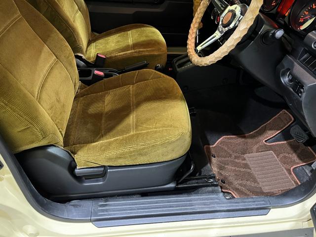 ジムニー XL THEROOTS ザルーツ 名栗加工ステアリング 名栗加工シフトノブ コーデュロイ生地シートカバー レトロホイール ナビゲーション フルセグTV フロントシートヒーター(65枚目)