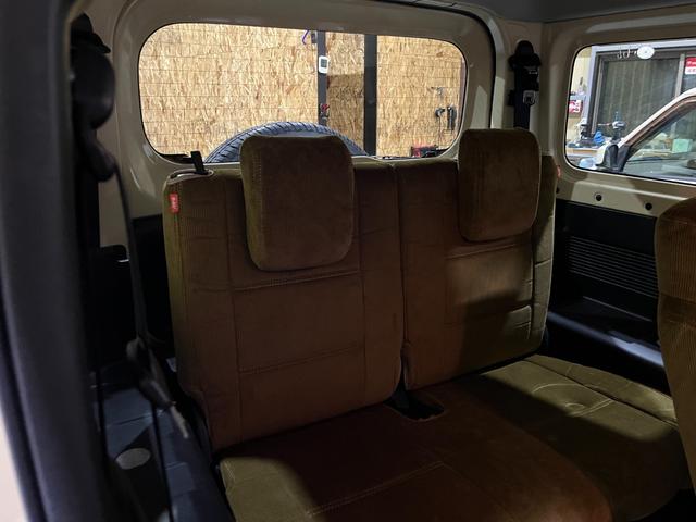 ジムニー XL THEROOTS ザルーツ 名栗加工ステアリング 名栗加工シフトノブ コーデュロイ生地シートカバー レトロホイール ナビゲーション フルセグTV フロントシートヒーター(68枚目)