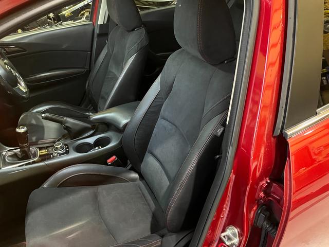 アクセラスポーツ XD 6速MT サンルーフ BOSEサウンドシステム WORKEMOTION18インチアルミ AutoExe車高調 インテークサクションキット スポーツワイパーブレード ボンネットダンパー(38枚目)