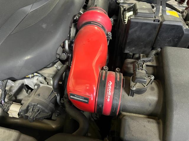 アクセラスポーツ XD 6速MT サンルーフ BOSEサウンドシステム WORKEMOTION18インチアルミ AutoExe車高調 インテークサクションキット スポーツワイパーブレード ボンネットダンパー(57枚目)