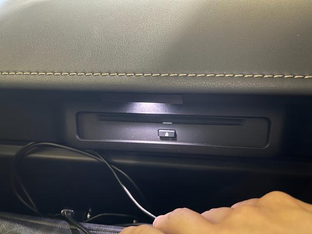 アルファード Z 純正DVDプレーヤー モデリスタエアロ 左右独立ムーンルーフ 後席フリップダウンモニター 保証継承 ユニバーサルステップ 寒冷地仕様 ヘッドアップディスプレイ 走行中TV ワンオーナー(10枚目)