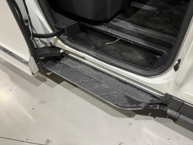 アルファード Z 純正DVDプレーヤー モデリスタエアロ 左右独立ムーンルーフ 後席フリップダウンモニター 保証継承 ユニバーサルステップ 寒冷地仕様 ヘッドアップディスプレイ 走行中TV ワンオーナー(28枚目)