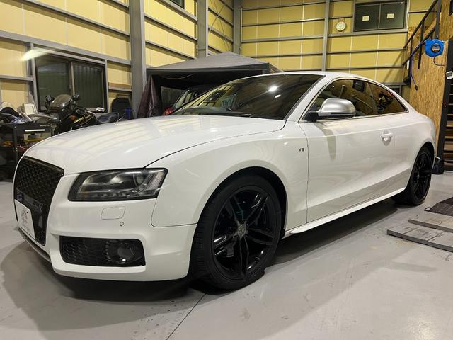 S5 ベースグレード AWE TUNINGマフラー 赤レザー内装 パワーシート シートヒーター アダプティブヘッドライト フルセグTV バックモニター ETC フロントタイヤ新品 前後ブレーキパッド新品(2枚目)