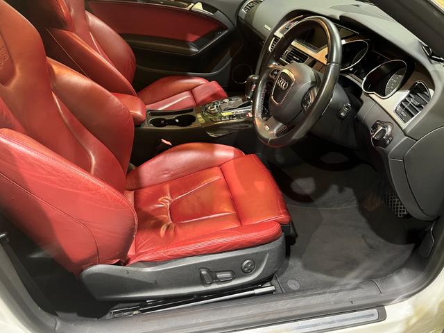 S5 ベースグレード AWE TUNINGマフラー 赤レザー内装 パワーシート シートヒーター アダプティブヘッドライト フルセグTV バックモニター ETC フロントタイヤ新品 前後ブレーキパッド新品(11枚目)