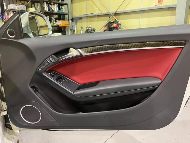 S5 ベースグレード AWE TUNINGマフラー 赤レザー内装 パワーシート シートヒーター アダプティブヘッドライト フルセグTV バックモニター ETC フロントタイヤ新品 前後ブレーキパッド新品(12枚目)