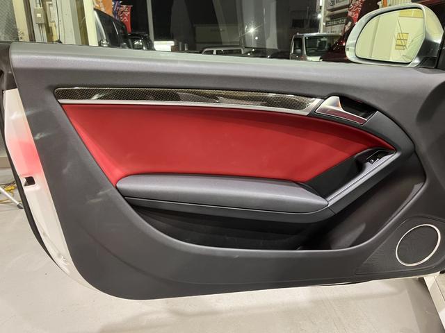 S5 ベースグレード AWE TUNINGマフラー 赤レザー内装 パワーシート シートヒーター アダプティブヘッドライト フルセグTV バックモニター ETC フロントタイヤ新品 前後ブレーキパッド新品(17枚目)