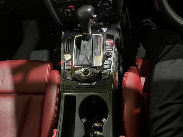S5 ベースグレード AWE TUNINGマフラー 赤レザー内装 パワーシート シートヒーター アダプティブヘッドライト フルセグTV バックモニター ETC フロントタイヤ新品 前後ブレーキパッド新品(26枚目)