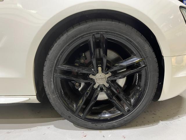 S5 ベースグレード AWE TUNINGマフラー 赤レザー内装 パワーシート シートヒーター アダプティブヘッドライト フルセグTV バックモニター ETC フロントタイヤ新品 前後ブレーキパッド新品(38枚目)