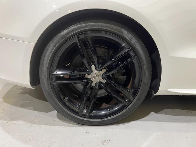 S5 ベースグレード AWE TUNINGマフラー 赤レザー内装 パワーシート シートヒーター アダプティブヘッドライト フルセグTV バックモニター ETC フロントタイヤ新品 前後ブレーキパッド新品(39枚目)