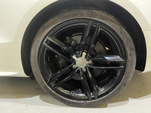 S5 ベースグレード AWE TUNINGマフラー 赤レザー内装 パワーシート シートヒーター アダプティブヘッドライト フルセグTV バックモニター ETC フロントタイヤ新品 前後ブレーキパッド新品(40枚目)