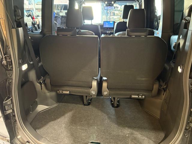 ヴォクシー Ｓ－Ｚ　ワンオーナー　純正１０インチナビ　パノラミックビューモニター　レーダークルーズコントロール　前後ドライブレコーダー　デジタルインナーミラー　シートヒーター　ＤＶＤ・ＣＤ再生（36枚目）