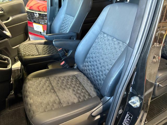 ヴォクシー Ｓ－Ｚ　ワンオーナー　純正１０インチナビ　パノラミックビューモニター　レーダークルーズコントロール　前後ドライブレコーダー　デジタルインナーミラー　シートヒーター　ＤＶＤ・ＣＤ再生（40枚目）