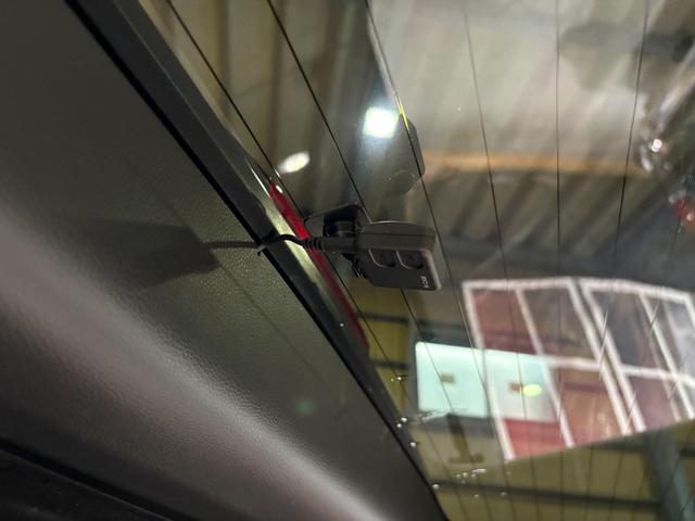 ヴォクシー Ｓ－Ｚ　ワンオーナー　純正１０インチナビ　パノラミックビューモニター　レーダークルーズコントロール　前後ドライブレコーダー　デジタルインナーミラー　シートヒーター　ＤＶＤ・ＣＤ再生（41枚目）