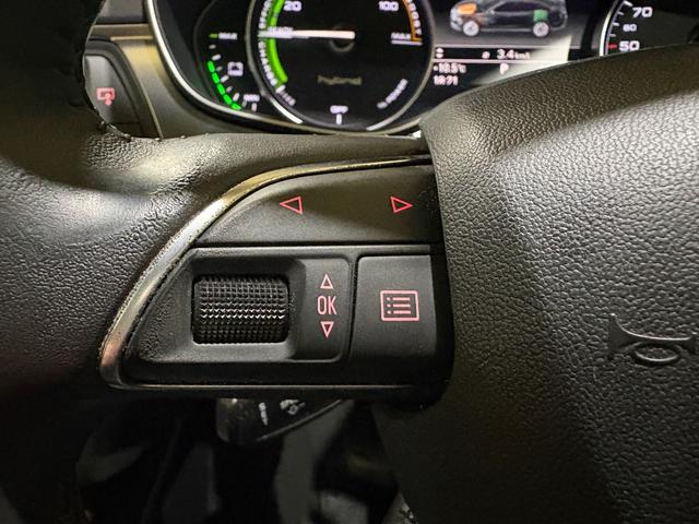 Ａ６ハイブリッド ベースグレード　サンルーフ　多眼ＬＥＤヘッドライト　ＢＯＳＥサウンドシステム　レザーシート　シートヒーター　バックビューモニター　フルセグ　ＤＶＤ再生　クルーズコントロール　１８インチアルミホイール　ＥＴＣ（14枚目）