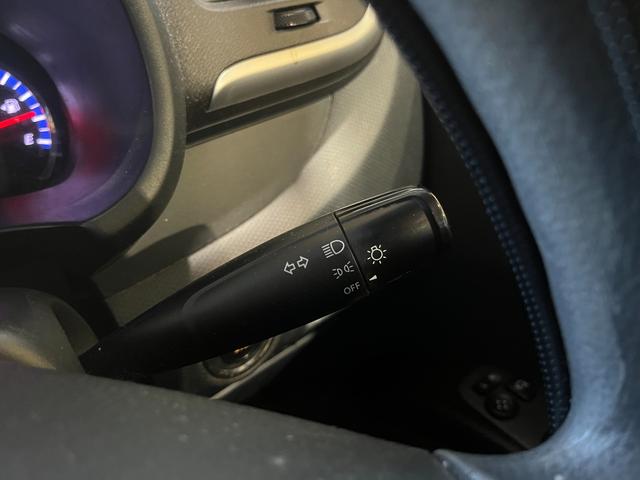 ソリオ Ｘ　ナビゲーション　フルセグＴＶ　バックモニター　ＥＴＣ　助手席側電動スライドドア　ルーフスポイラー　オートエアコン　電動格納ドアミラー　プッシュスタート　リモコンキー２個（13枚目）