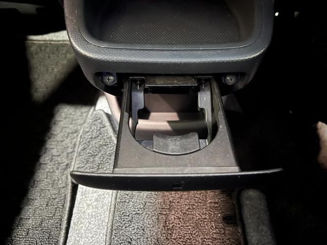 ソリオ Ｘ　ナビゲーション　フルセグＴＶ　バックモニター　ＥＴＣ　助手席側電動スライドドア　ルーフスポイラー　オートエアコン　電動格納ドアミラー　プッシュスタート　リモコンキー２個（23枚目）