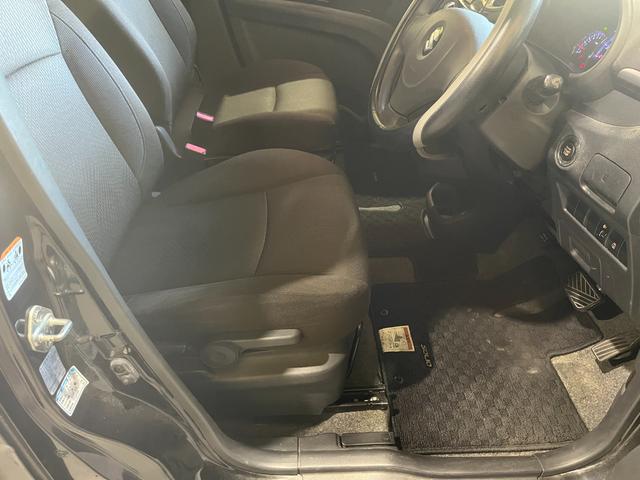 ソリオ Ｘ　ナビゲーション　フルセグＴＶ　バックモニター　ＥＴＣ　助手席側電動スライドドア　ルーフスポイラー　オートエアコン　電動格納ドアミラー　プッシュスタート　リモコンキー２個（32枚目）