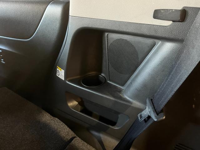 ソリオ Ｘ　ナビゲーション　フルセグＴＶ　バックモニター　ＥＴＣ　助手席側電動スライドドア　ルーフスポイラー　オートエアコン　電動格納ドアミラー　プッシュスタート　リモコンキー２個（43枚目）