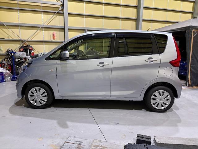 デイズ Ｊ　ワンオーナー　エマージェンシーブレーキ　キーレス　ＣＤ／ＦＭデッキ　距離２万キロ台　トラクションコントロール　ベージュ内装　クールシルバー　ＬＥＤテールランプ　エアコン（9枚目）