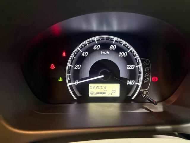 デイズ Ｊ　ワンオーナー　エマージェンシーブレーキ　キーレス　ＣＤ／ＦＭデッキ　距離２万キロ台　トラクションコントロール　ベージュ内装　クールシルバー　ＬＥＤテールランプ　エアコン（13枚目）