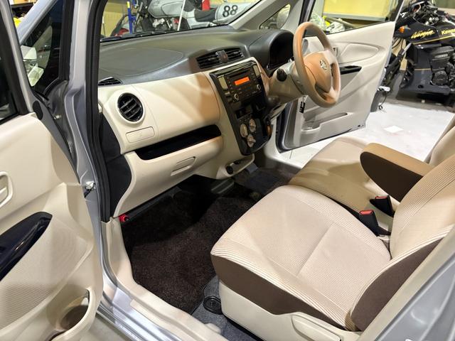 デイズ Ｊ　ワンオーナー　エマージェンシーブレーキ　キーレス　ＣＤ／ＦＭデッキ　距離２万キロ台　トラクションコントロール　ベージュ内装　クールシルバー　ＬＥＤテールランプ　エアコン（32枚目）