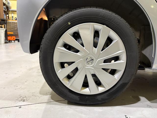 デイズ Ｊ　ワンオーナー　エマージェンシーブレーキ　キーレス　ＣＤ／ＦＭデッキ　距離２万キロ台　トラクションコントロール　ベージュ内装　クールシルバー　ＬＥＤテールランプ　エアコン（40枚目）