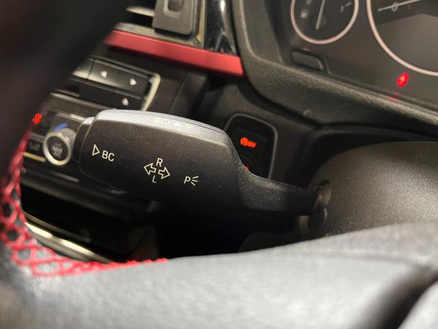 ３シリーズ ３２０ｉ　スポーツ　バックモニター　ドライブレコーダー　ＥＴＣ　ＲＥＧＮＯ　インテリキー×２　禁煙車　クルーズコントロール　キセノンヘッドライト　フォグランプ　リアフォグ　前席パワーシート　保証書　取説（15枚目）