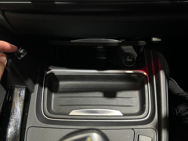 ３シリーズ ３２０ｉ　スポーツ　バックモニター　ドライブレコーダー　ＥＴＣ　ＲＥＧＮＯ　インテリキー×２　禁煙車　クルーズコントロール　キセノンヘッドライト　フォグランプ　リアフォグ　前席パワーシート　保証書　取説（20枚目）