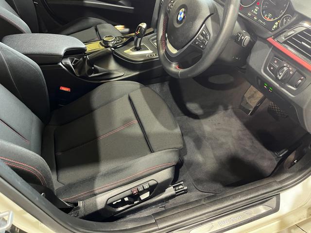 ３シリーズ ３２０ｉ　スポーツ　バックモニター　ドライブレコーダー　ＥＴＣ　ＲＥＧＮＯ　インテリキー×２　禁煙車　クルーズコントロール　キセノンヘッドライト　フォグランプ　リアフォグ　前席パワーシート　保証書　取説（31枚目）