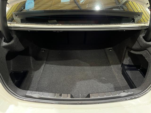 ３シリーズ ３２０ｉ　スポーツ　バックモニター　ドライブレコーダー　ＥＴＣ　ＲＥＧＮＯ　インテリキー×２　禁煙車　クルーズコントロール　キセノンヘッドライト　フォグランプ　リアフォグ　前席パワーシート　保証書　取説（46枚目）