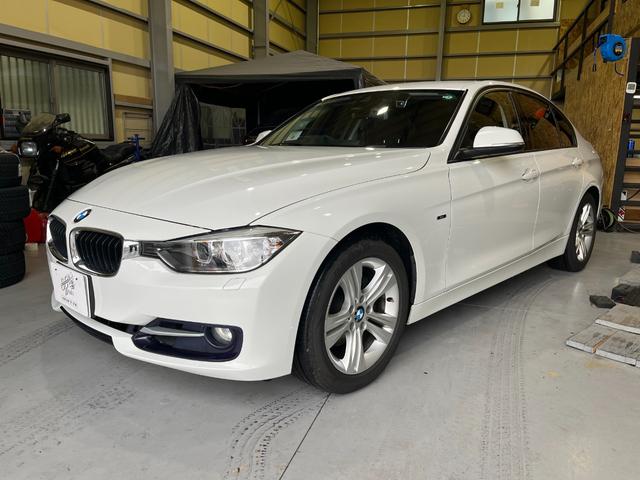 ３シリーズ ３２０ｉ　スポーツ　バックモニター　ドライブレコーダー　ＥＴＣ　ＲＥＧＮＯ　インテリキー×２　禁煙車　クルーズコントロール　キセノンヘッドライト　フォグランプ　リアフォグ　前席パワーシート　保証書　取説（60枚目）