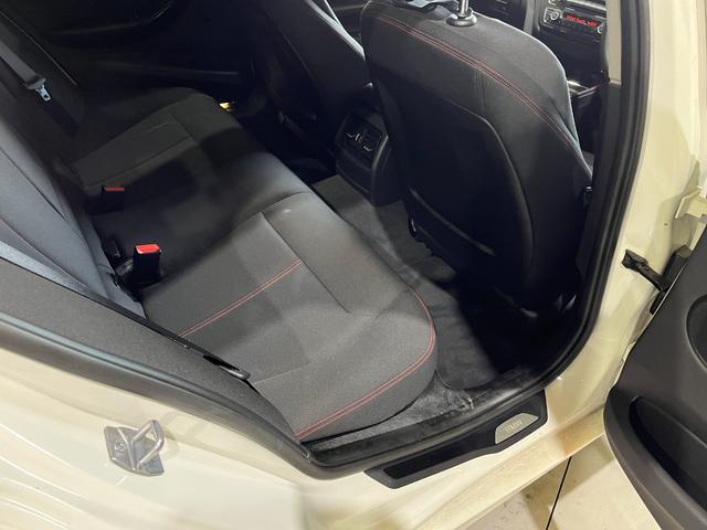 ３シリーズ ３２０ｉ　スポーツ　バックモニター　ドライブレコーダー　ＥＴＣ　ＲＥＧＮＯ　インテリキー×２　禁煙車　クルーズコントロール　キセノンヘッドライト　フォグランプ　リアフォグ　前席パワーシート　保証書　取説（75枚目）