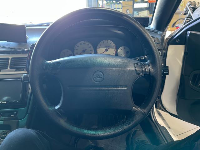 フェアレディZ バージョンS ツインターボ 最終型 2by2 Tバールーフ NAVAN製ATシフトノブ HKSマフラー タイミングベルト交換済 リアレザーシート ナビゲーション フルセグTV ETC ウインカーレンズ付きドアミラーカバー(30枚目)