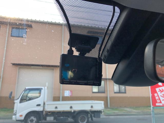 プリウス Ｓツーリングセレクション　モデリスタエアロ・純正９インチナビフルセグＴＶ・バックモニター・ビルトインＥＴＣ・セーフティセンス・レザーシート・シートヒーター・ＬＥＤヘッドライト・フォグ・レーダークルーズ・クリアランスソナー（48枚目）