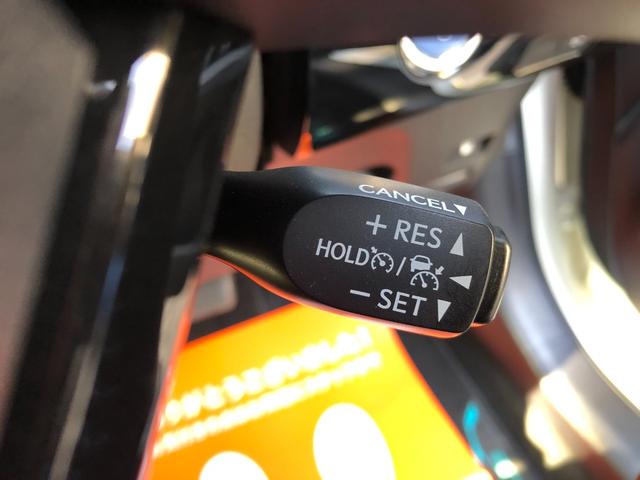 プリウス Ｓツーリングセレクション　モデリスタエアロ・純正９インチナビフルセグＴＶ・バックモニター・ビルトインＥＴＣ・セーフティセンス・レザーシート・シートヒーター・ＬＥＤヘッドライト・フォグ・レーダークルーズ・クリアランスソナー（51枚目）