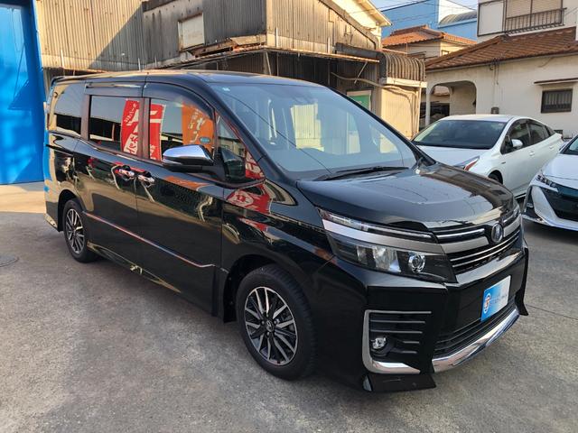 ヴォクシー ＺＳ　煌ＩＩ　純正１０インチナビフルセグＴＶ　純正１２インチフリップダウンモニター　バックモニター　トヨタセーフティセンス　両側パワースライドドア　純正ドラレコ　ＨＤＭＩ／ＵＳＢ端子　ＬＥＤヘッドＬＥＤフォグ（7枚目）