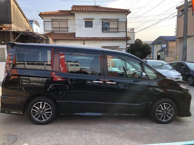 ヴォクシー ＺＳ　煌ＩＩ　純正１０インチナビフルセグＴＶ　純正１２インチフリップダウンモニター　バックモニター　トヨタセーフティセンス　両側パワースライドドア　純正ドラレコ　ＨＤＭＩ／ＵＳＢ端子　ＬＥＤヘッドＬＥＤフォグ（10枚目）