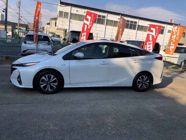 プリウスＰＨＶ Ｓセーフティパッケージ　純正８インチディスプレイオーディオ　ナビフルセグＴＶ・パノラミックビューモニター・セーフティセンス・ビルトインＥＴＣ・ＢＳＭ・５人乗り・クリソナ・ＡＣ１００Ｖ・社外デジタルインナーミラー型前後ドラレコ（8枚目）