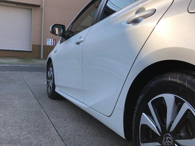 プリウスＰＨＶ Ｓセーフティパッケージ　純正８インチディスプレイオーディオ　ナビフルセグＴＶ・パノラミックビューモニター・セーフティセンス・ビルトインＥＴＣ・ＢＳＭ・５人乗り・クリソナ・ＡＣ１００Ｖ・社外デジタルインナーミラー型前後ドラレコ（17枚目）